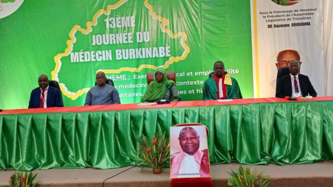 13e journée du médecin burkinabè : L’employabilité des médecins face aux défis sécuritaires, économiques et humanitaires en réflexion